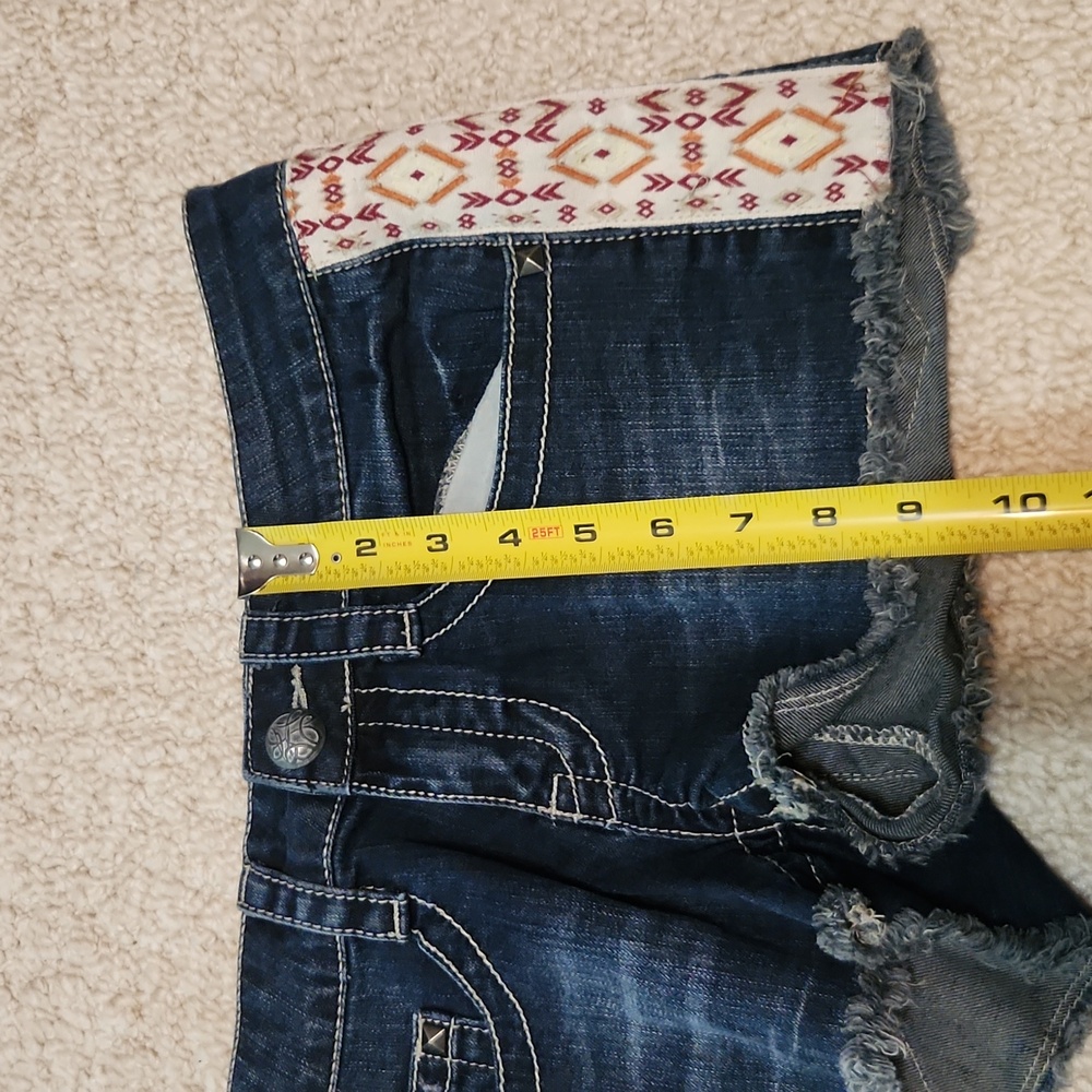 daytrip shorts from buckle - Picture 8 of 8